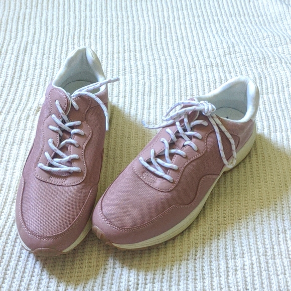 Chunky pink sneakers - Picture 1 of 4